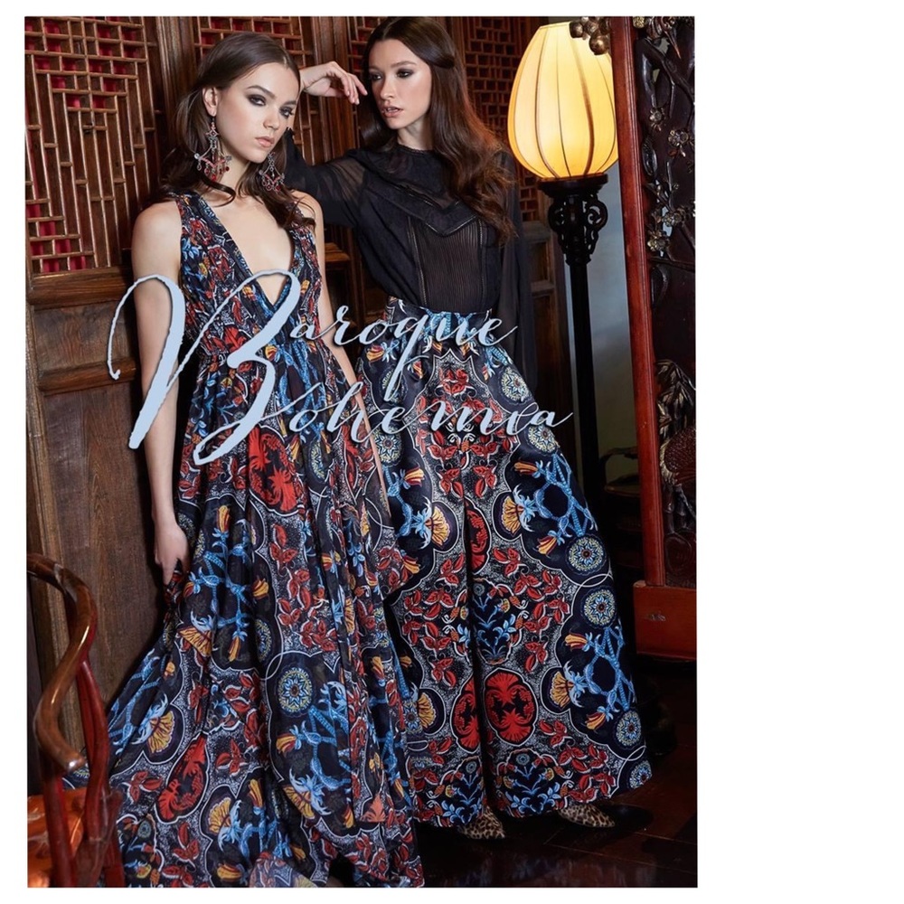 ALICE + OLIVIA Kora Maxi Deess - Picture 10 of 11